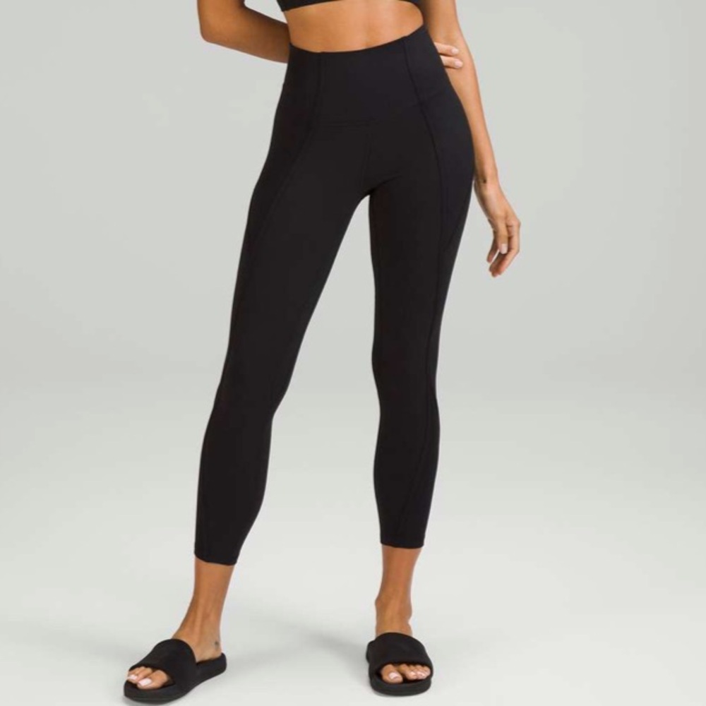 Lululemon Align Ribbed Panel High-Rise
Tight 25"